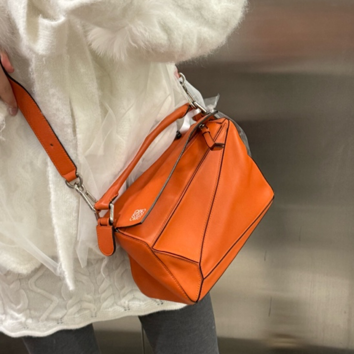 95新 LOEWE/罗意威 活力橙puzzle手提单肩包