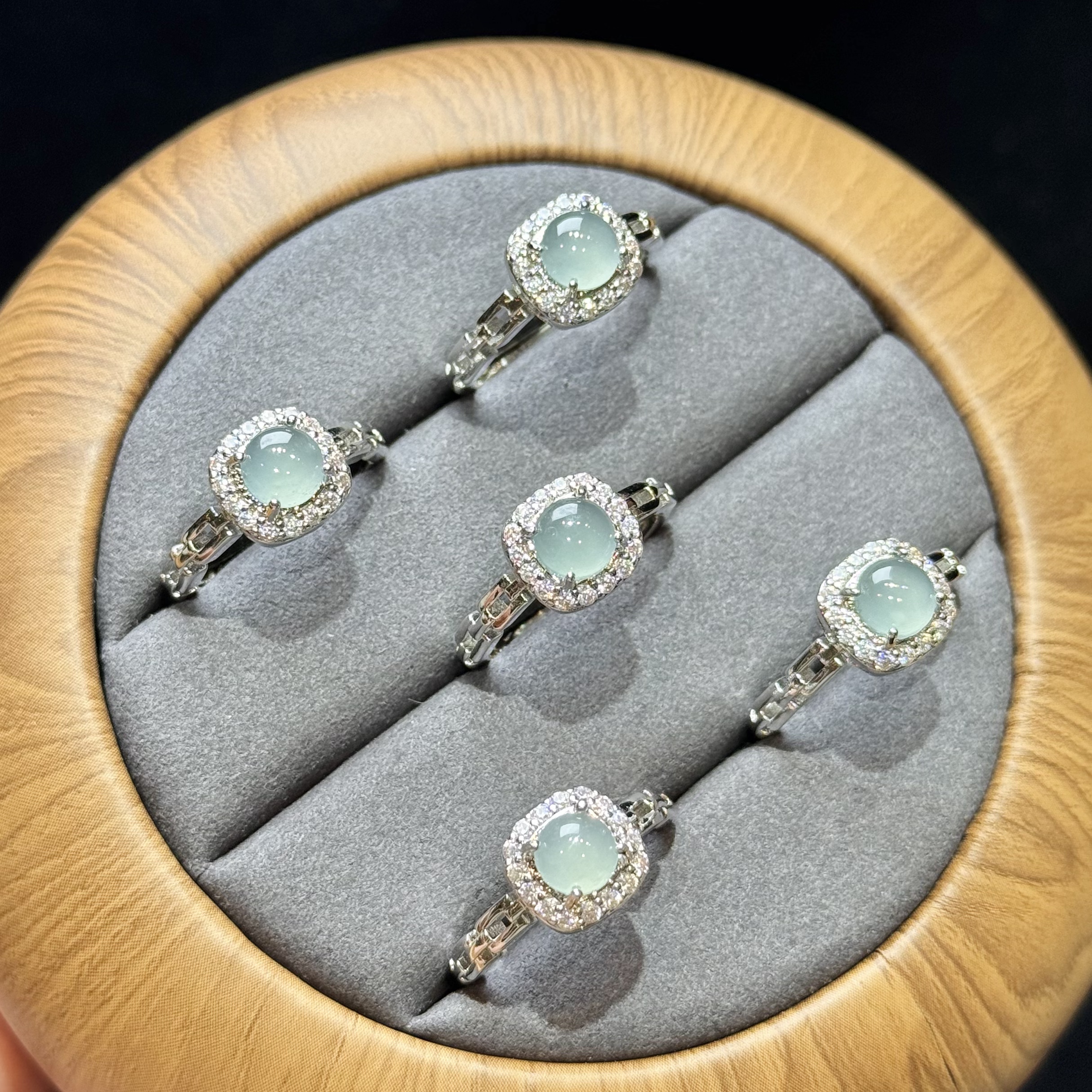 【红旭玉麟】天然翡翠A货蓝水蛋面戒指 多样性发一件