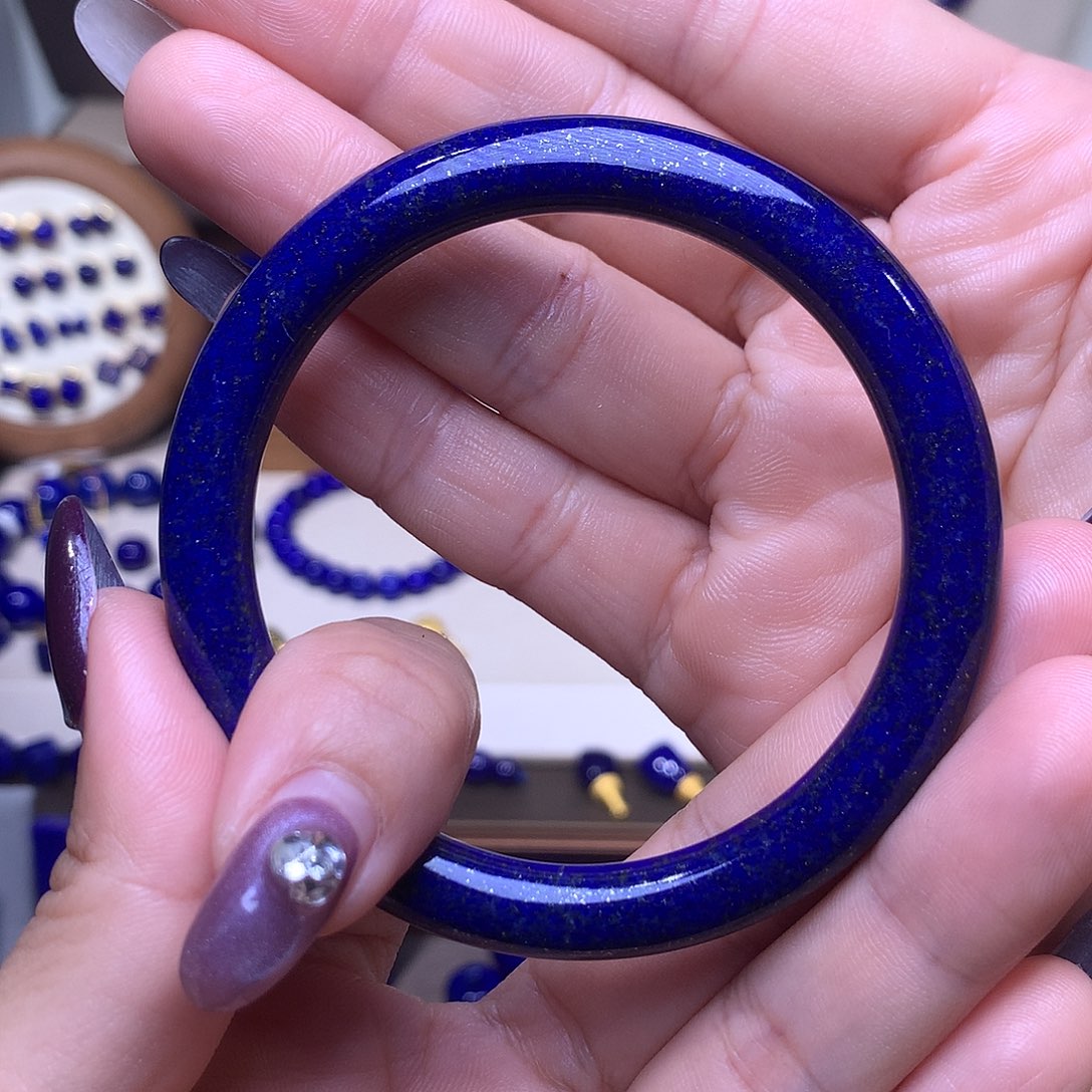 忽***晚青金石未镶嵌57.8手镯精品