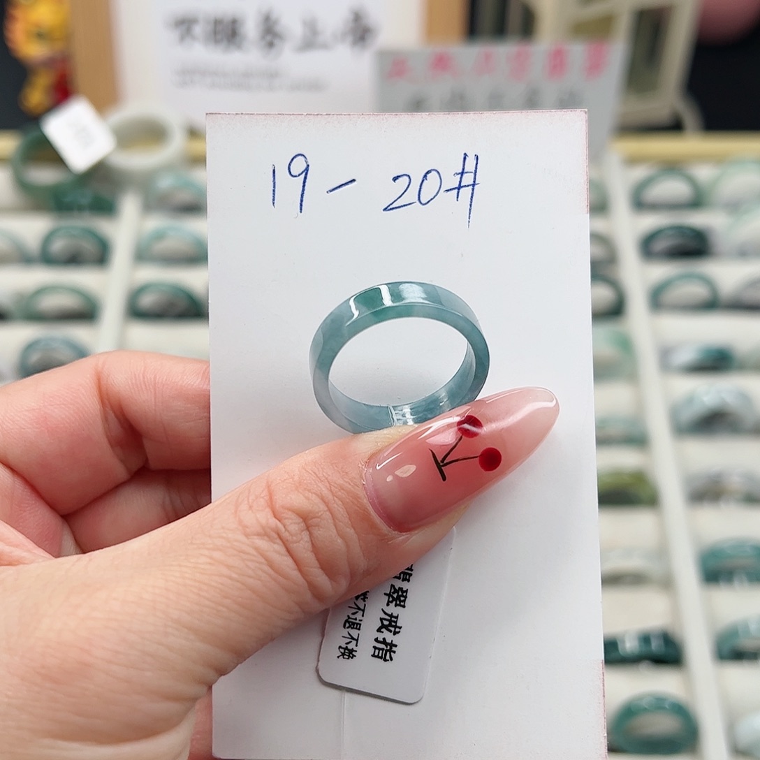 翡翠戒指未镶嵌翡翠