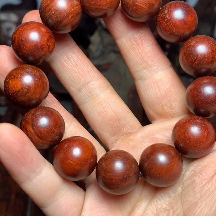 檀香紫檀（小叶紫檀）點**金