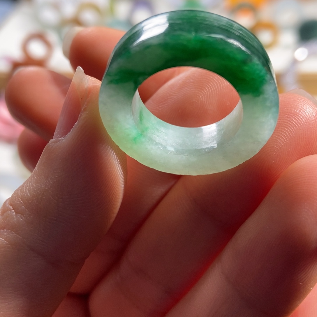 定制翡翠未镶嵌翡翠