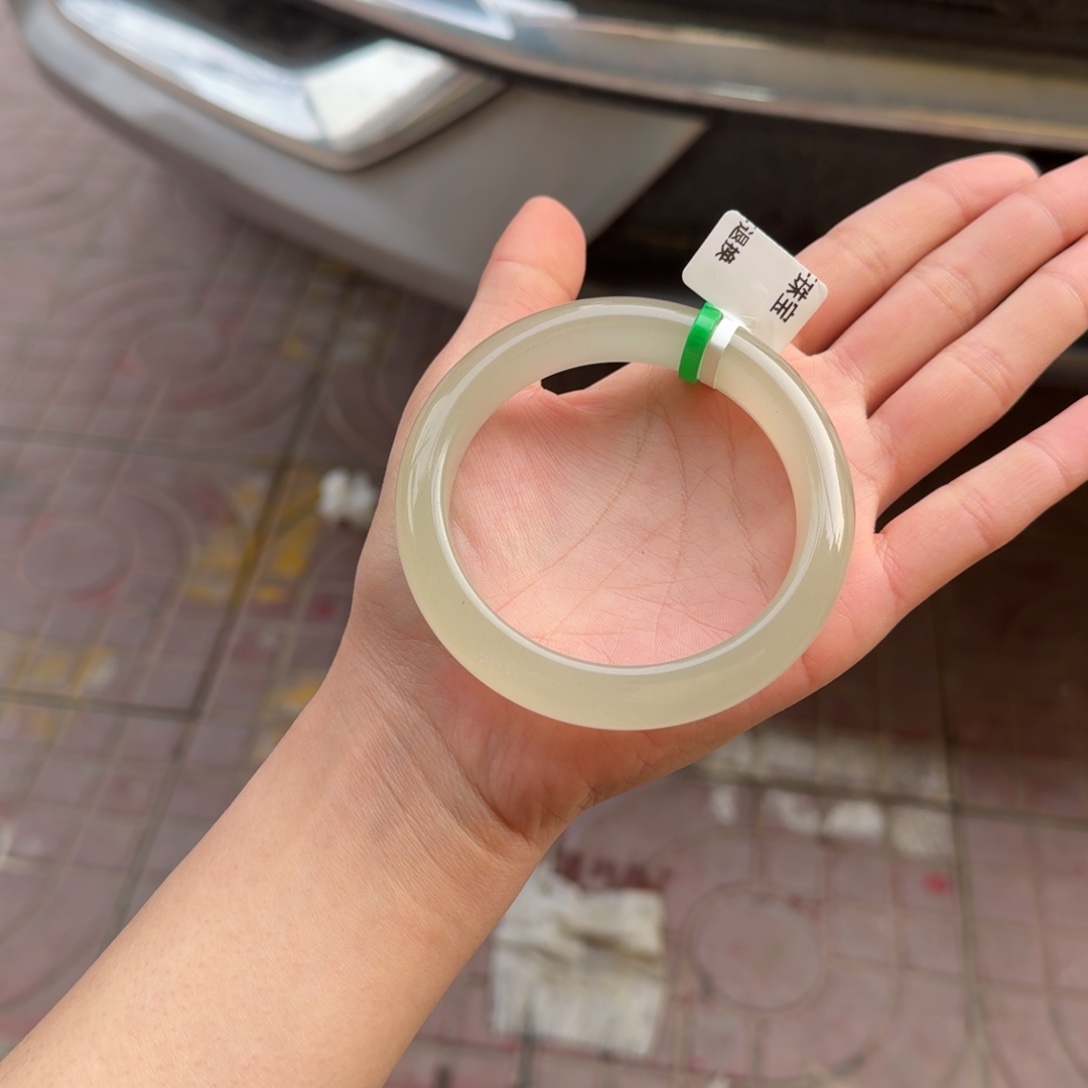 东陵石未镶嵌手镯