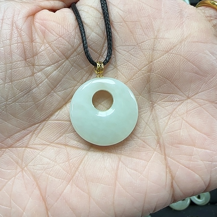 和田玉吊坠(不含链)18K金镶嵌
