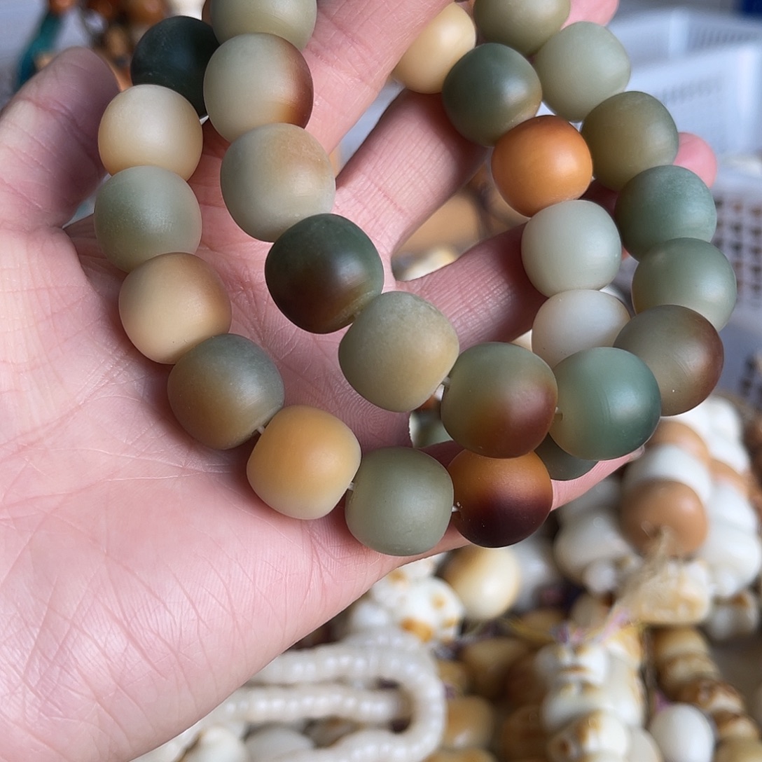 香榧木菩提根磨砂桶珠