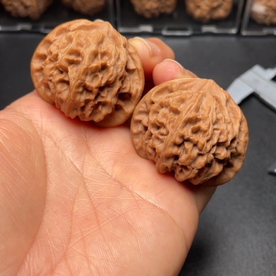 【闪购商品】把件文玩核桃徐**儿宫灯………