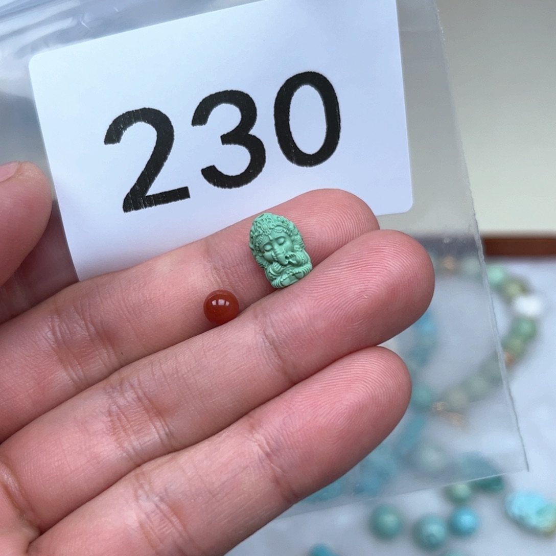 南红玛瑙未镶嵌珠宝奇石