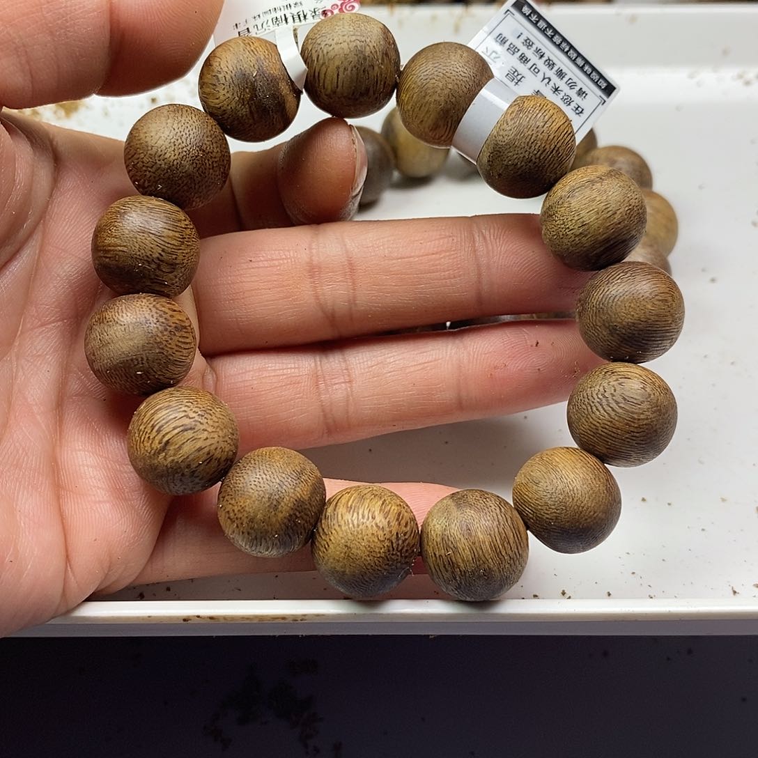 沉香手串绿棋楠规格1.6-16