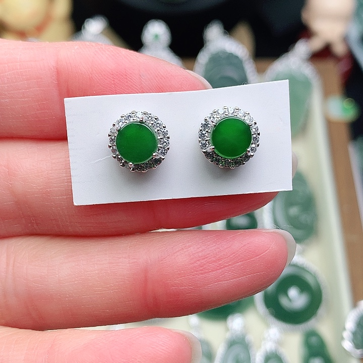 颈饰未镶嵌翡翠吊坠