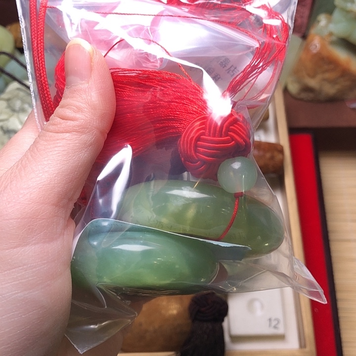 未镶嵌蛇纹石玉颈饰
