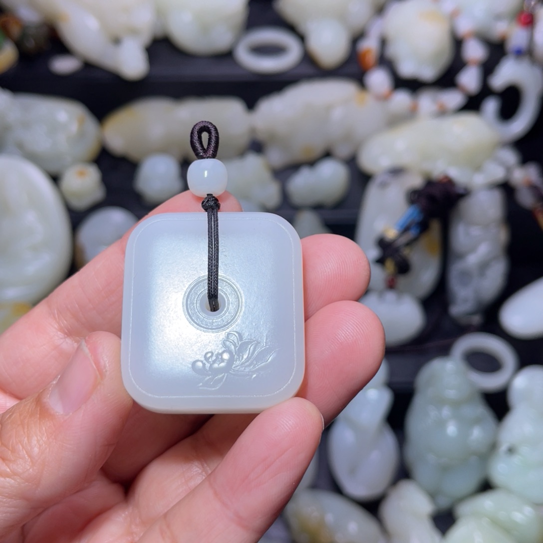 和田玉颈饰未镶嵌雪*