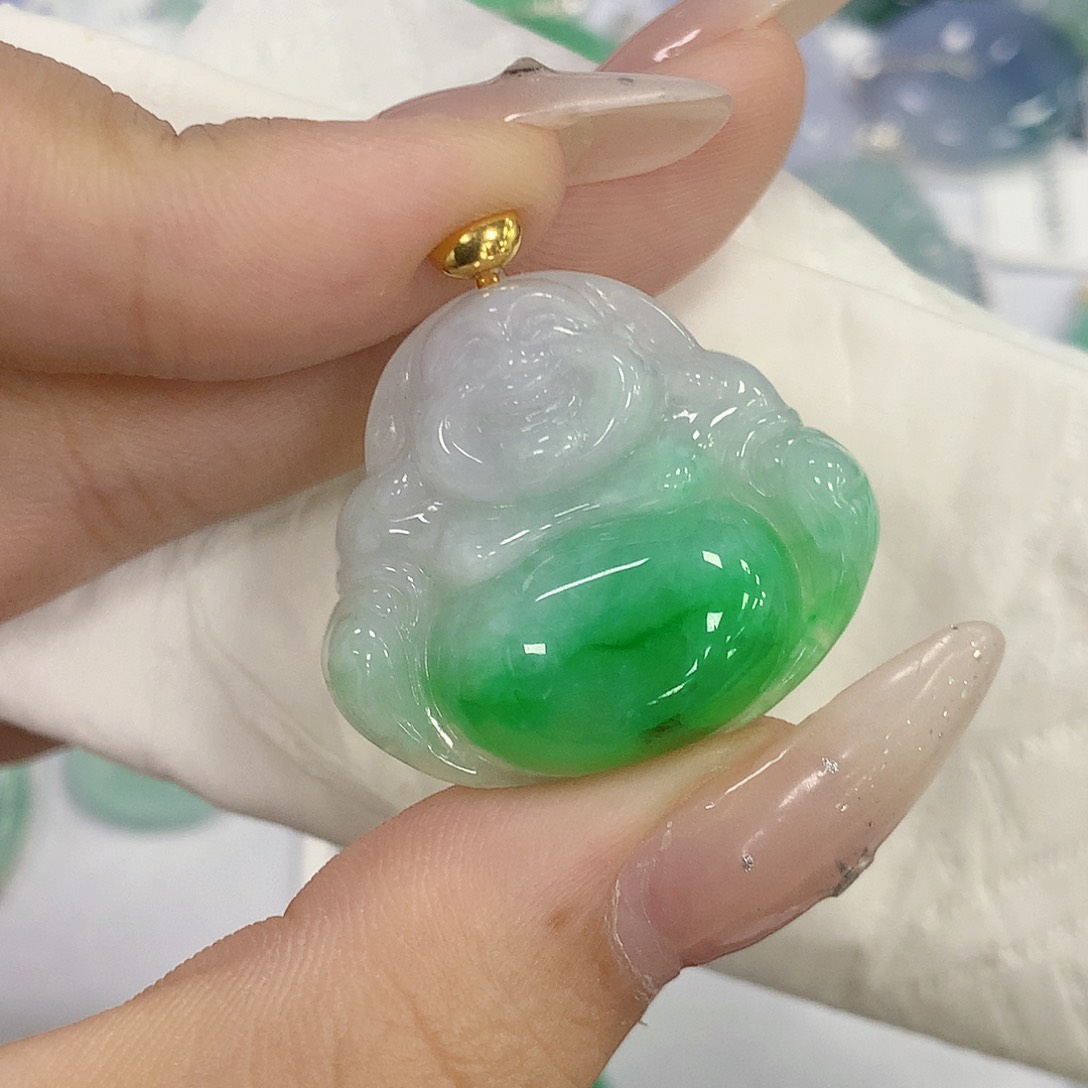 颈饰18K金镶嵌翡翠