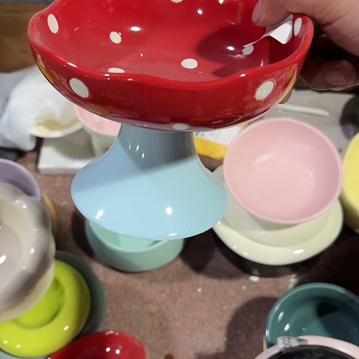 陶陶瓷波点红色微瑕