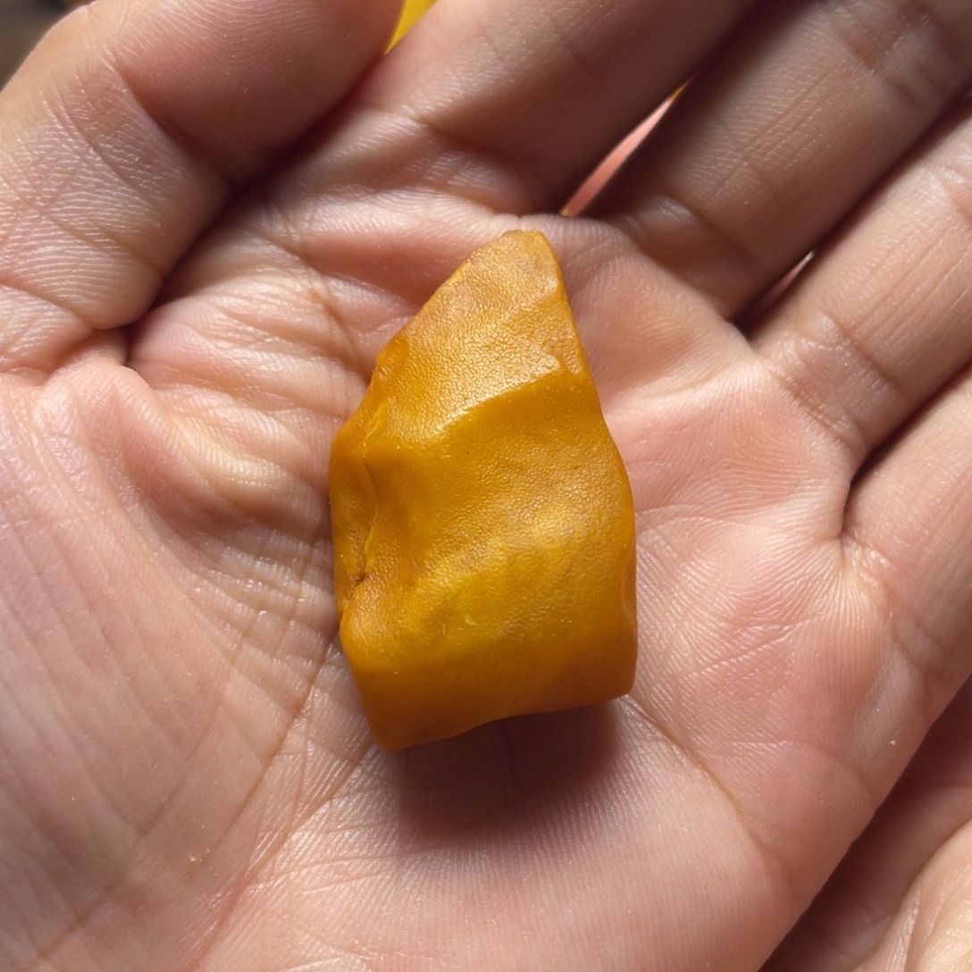 定制琥珀未镶嵌蜜蜡随型吊坠