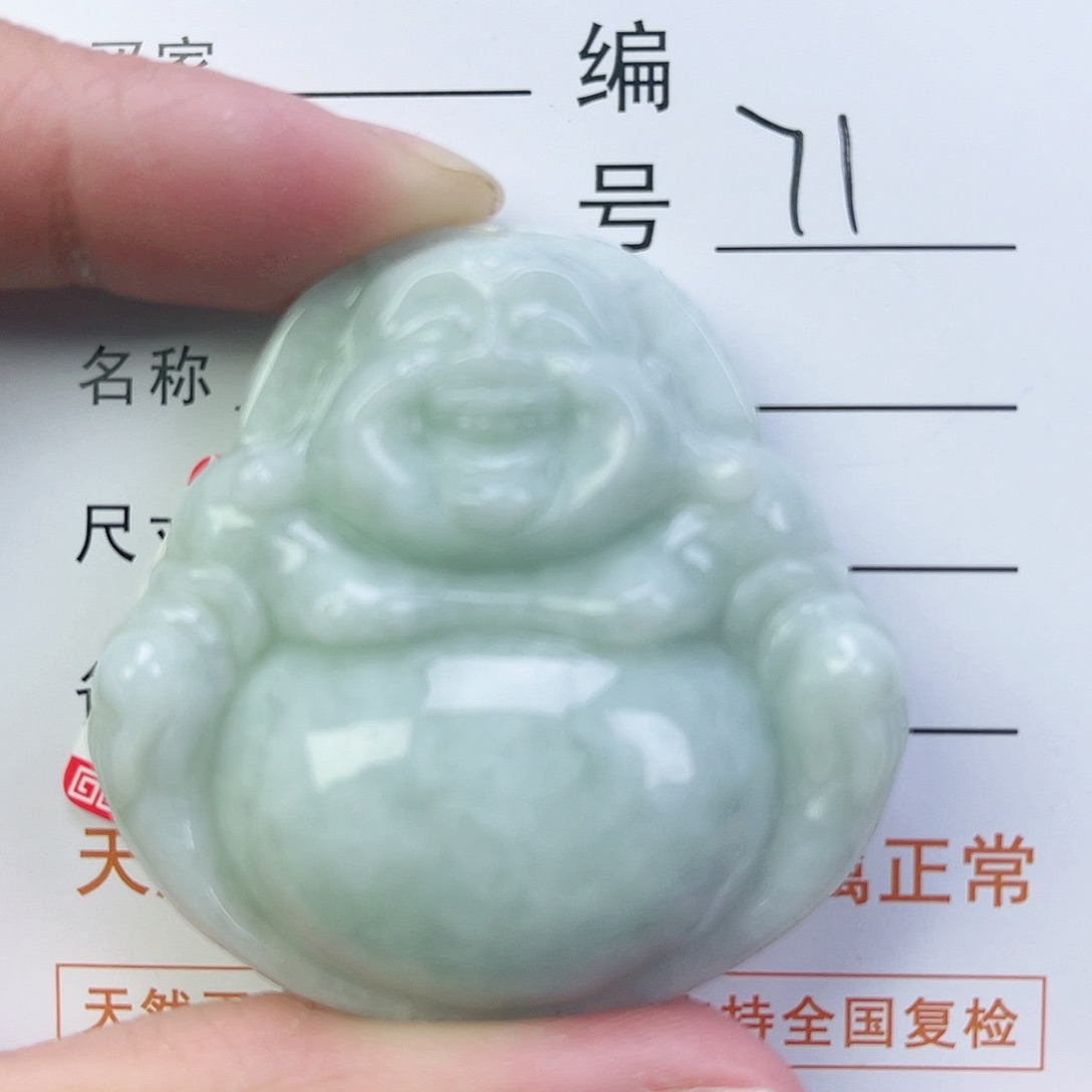 翡翠颈饰未镶嵌佛公