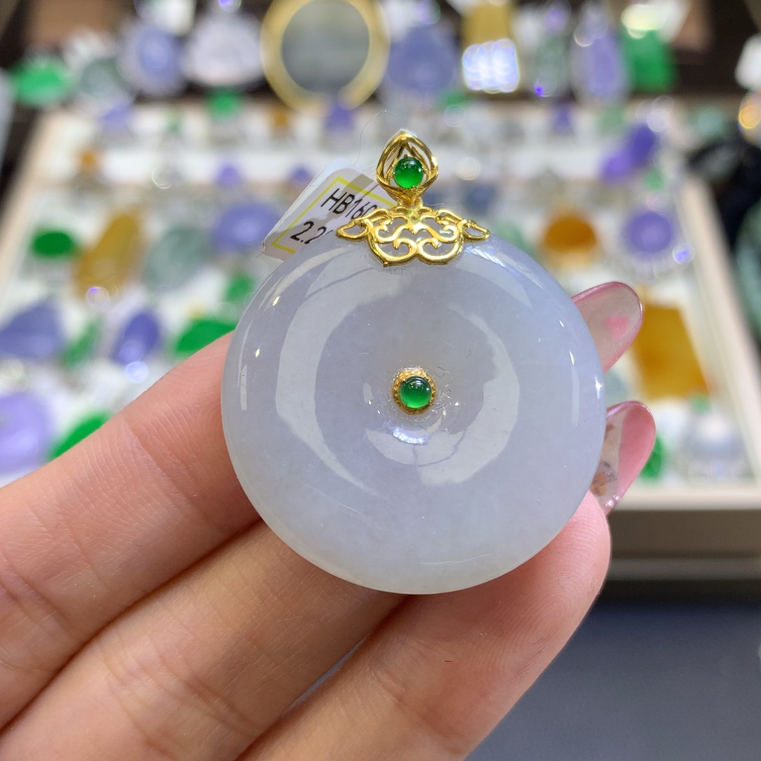 翡翠颈饰18K金镶嵌翡翠