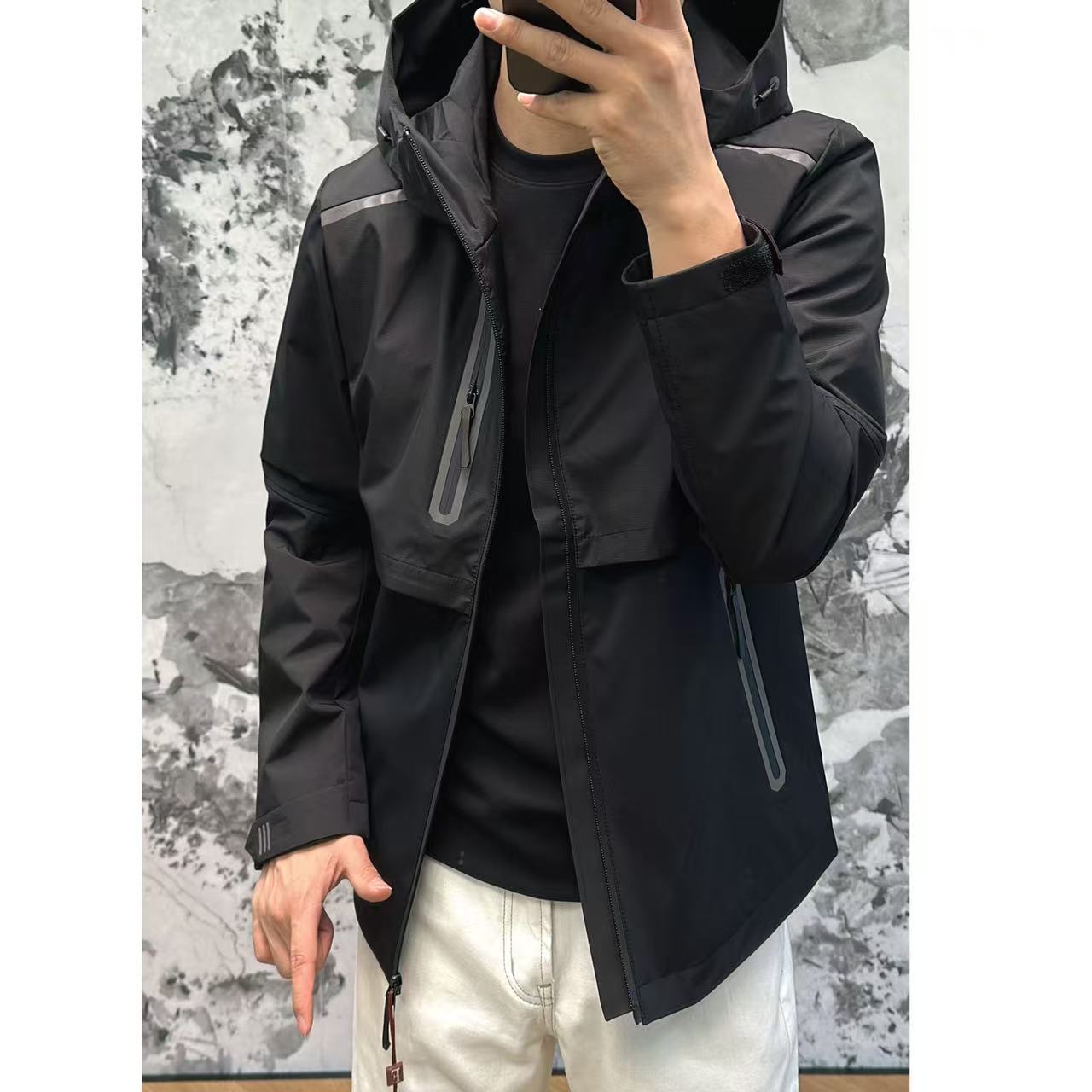 東•Dongzi 轻奢户外丨时装连帽冲锋防风夹克外套1908