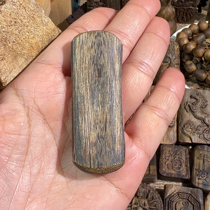 沉香碎屑沉香绿棋楠沉香牌8.5克