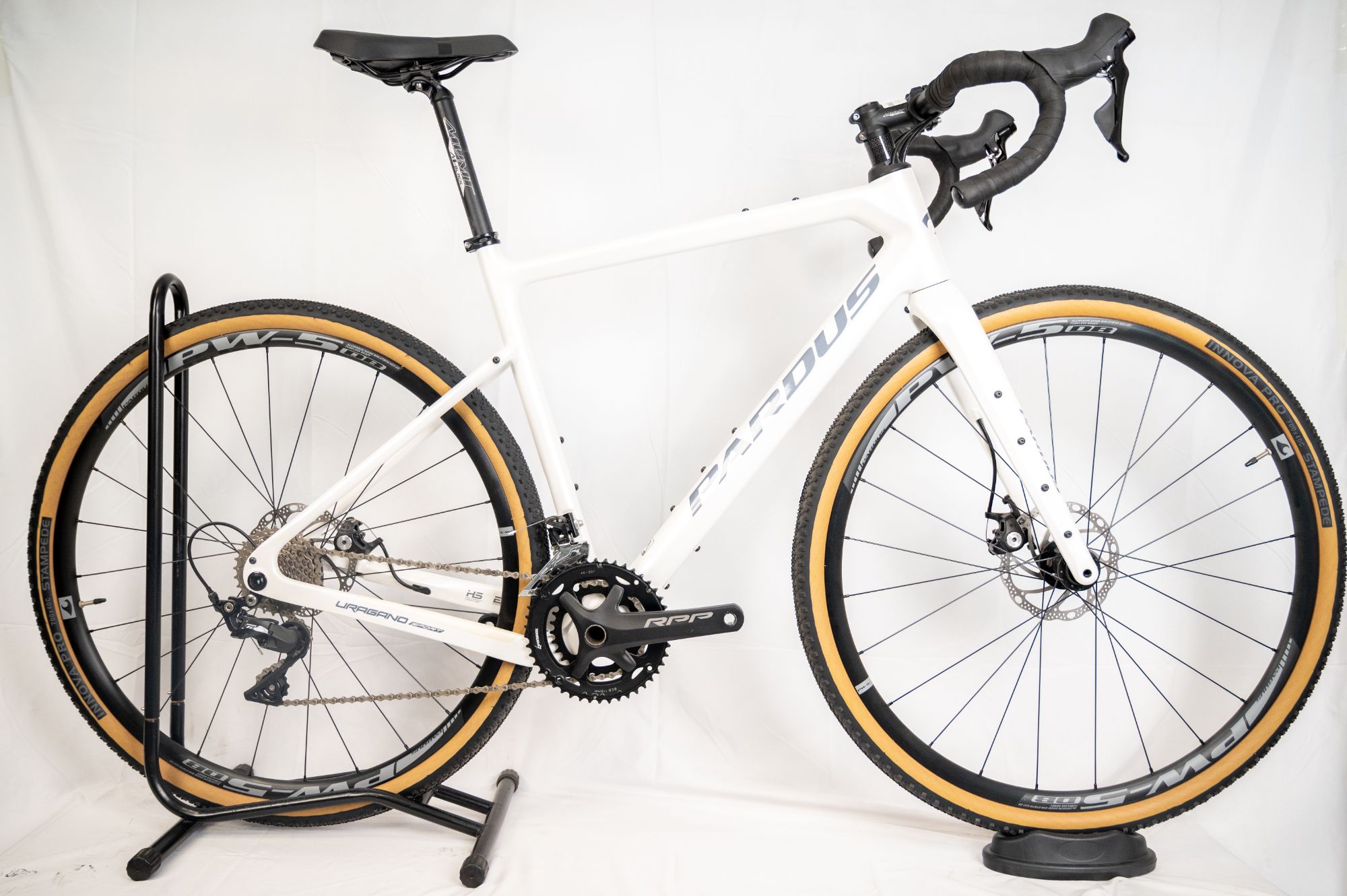 瑞豹碳纤维 砾石公路车