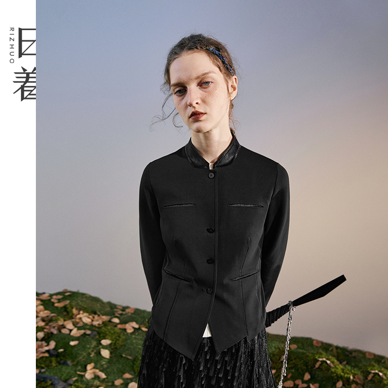 日着游马黑东方感中山领短外套女2025秋新款空气层小上衣RD3268W2