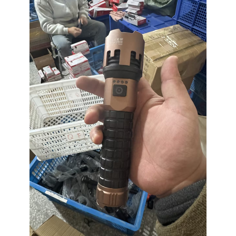 【微瑕一组电池】B26【祥龙】26800电池多档位远射泛光高流明手电筒