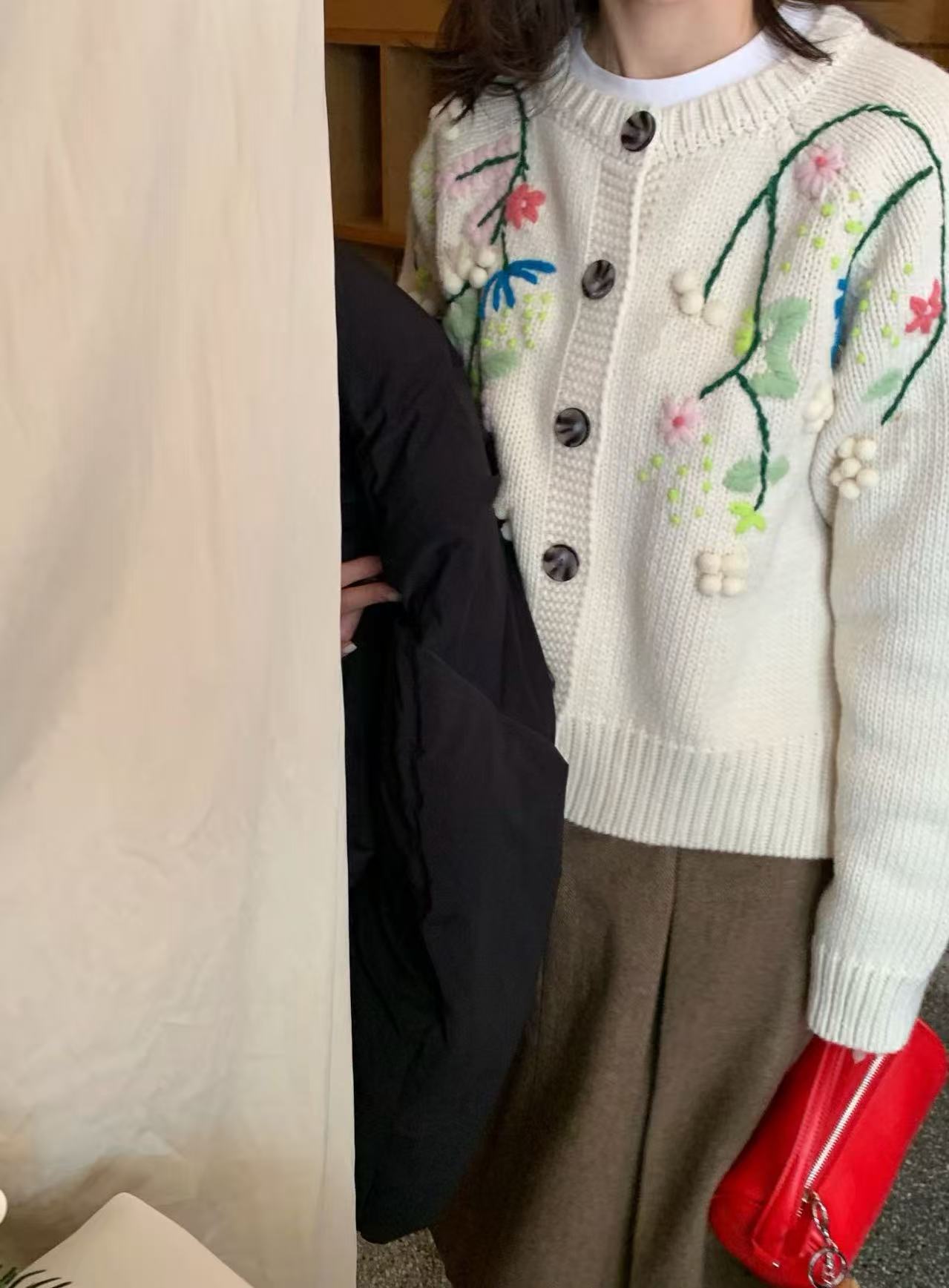 （奇趣豆）韩国代原版！短款！立体花朵毛衣外套女新款毛织上衣4006