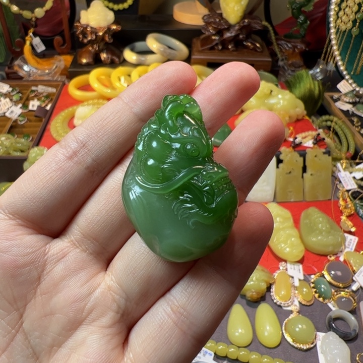 和田玉（碧玉）未镶嵌颈饰