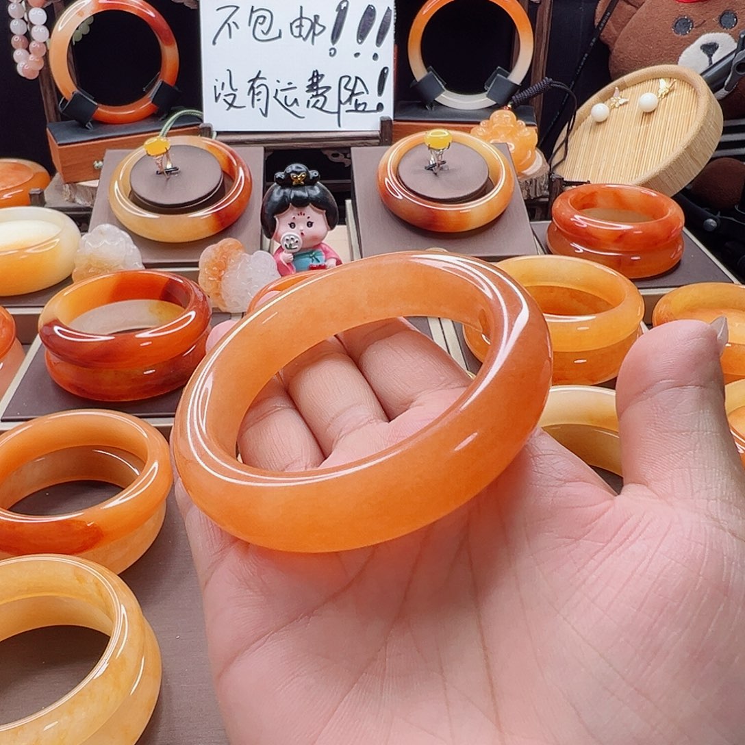 露***希未镶嵌石英质玉（黄龙玉）手镯包容福利59.8