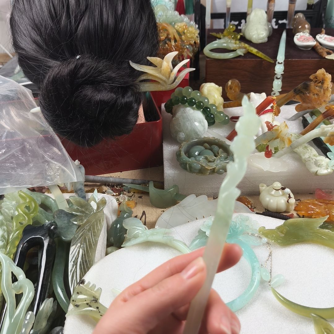 蛇纹石玉发饰合金