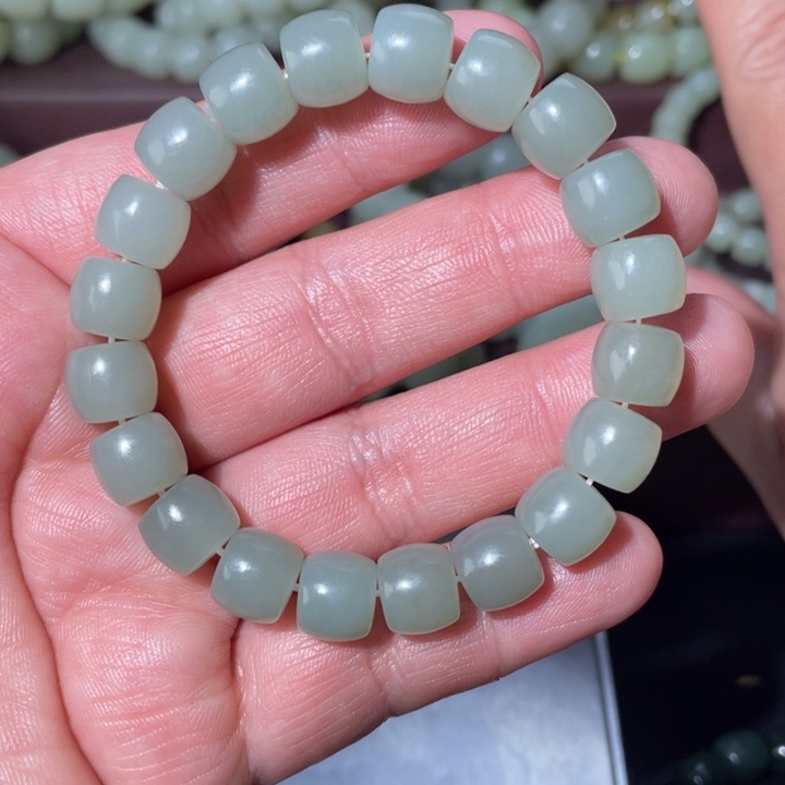 森***周和田玉未镶嵌挂件