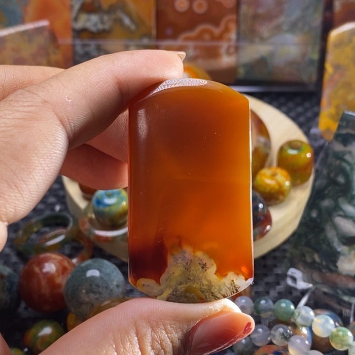 风****玛瑙/玉髓未镶嵌颈饰