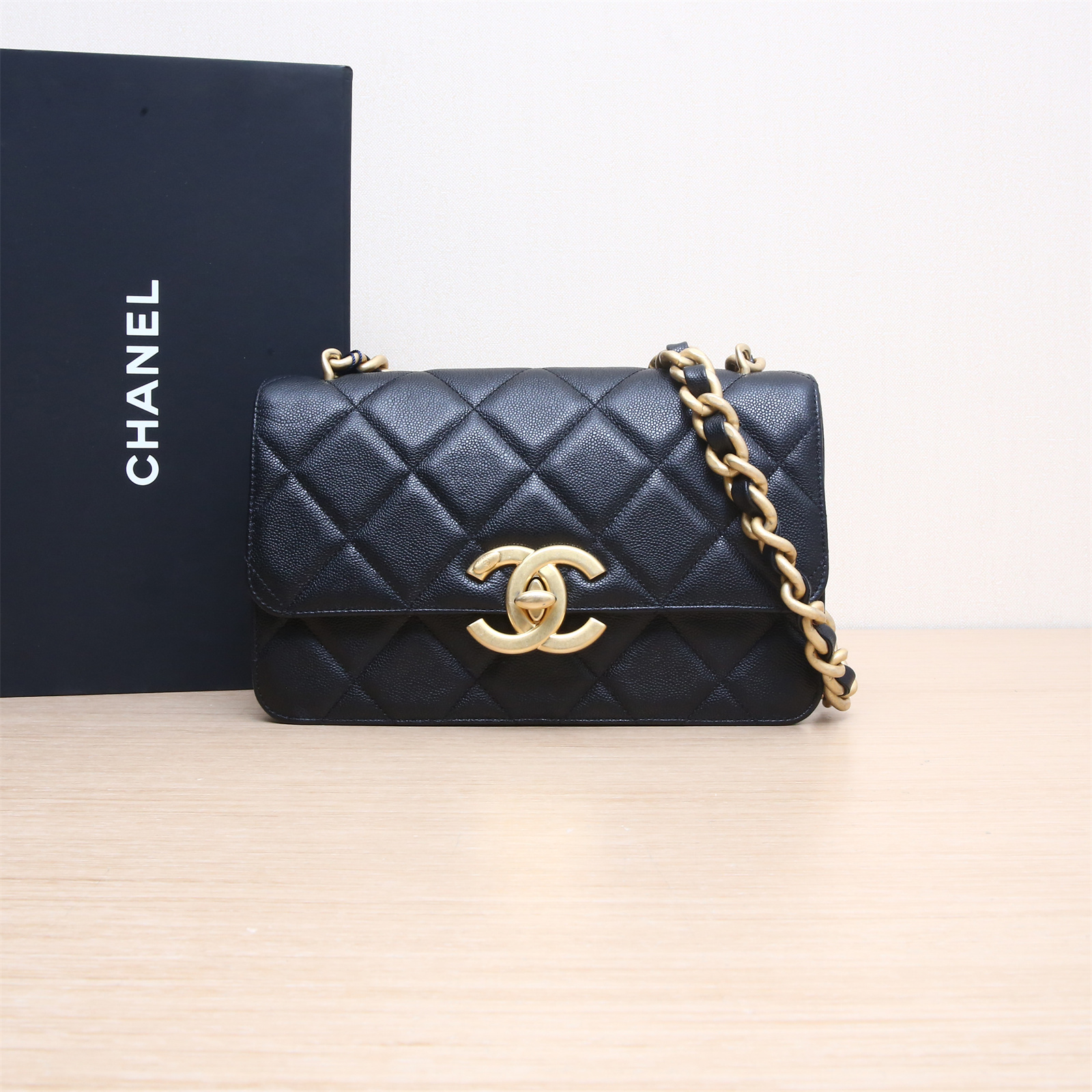 99新 Chanel/香奈儿 小花柳 24A CF 口盖包 黑色 荔枝皮革C 芯片