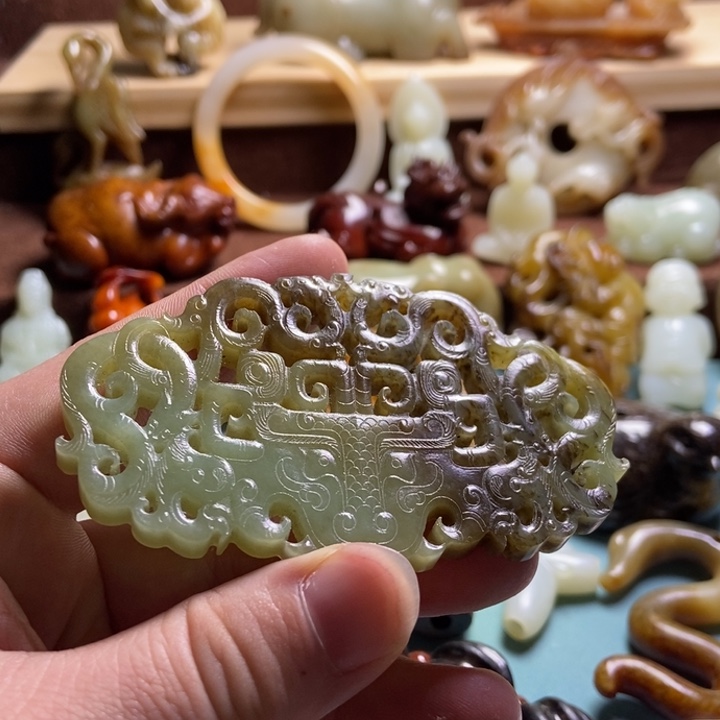 和田玉未镶嵌挂件