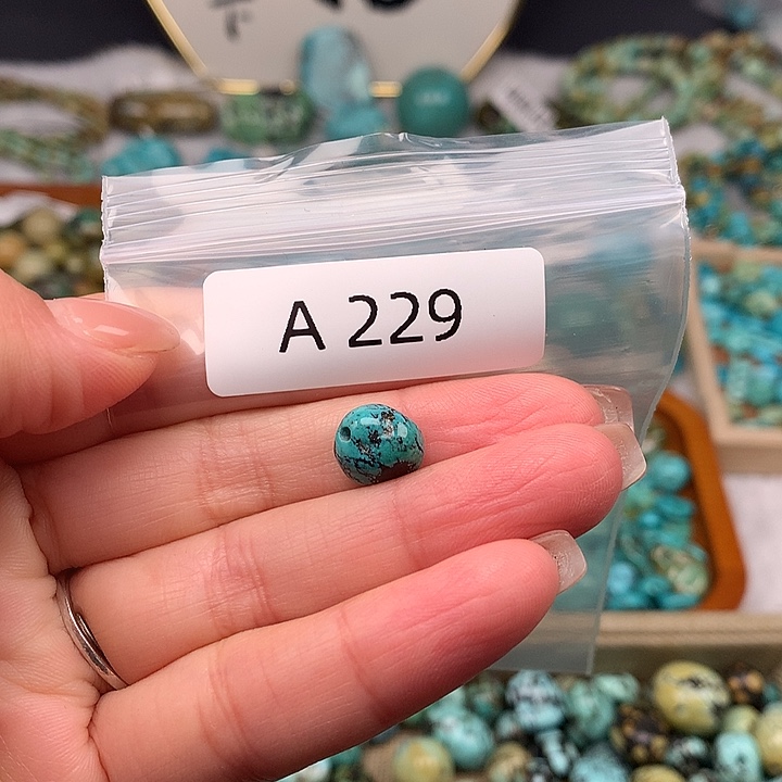 绿松石未镶嵌扣子