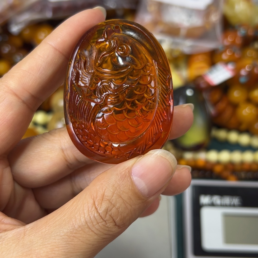 未镶嵌琥珀珠宝奇石328