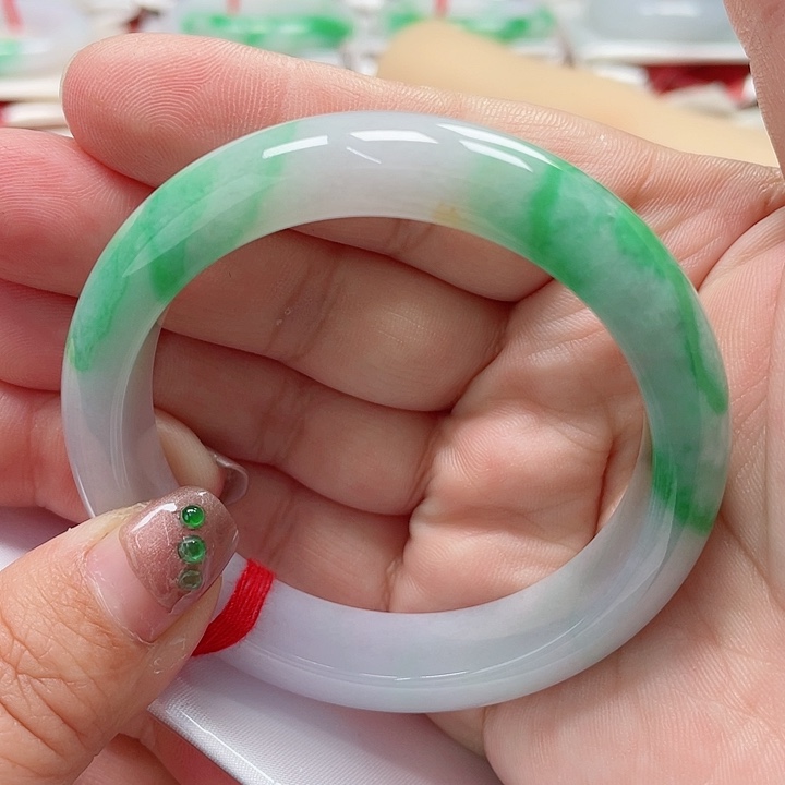 翡翠手镯未镶嵌缅甸翡翠手镯55圈