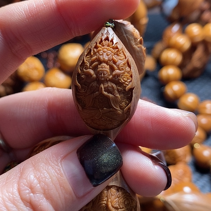 吊坠橄榄核佳***?生肖羊守护神