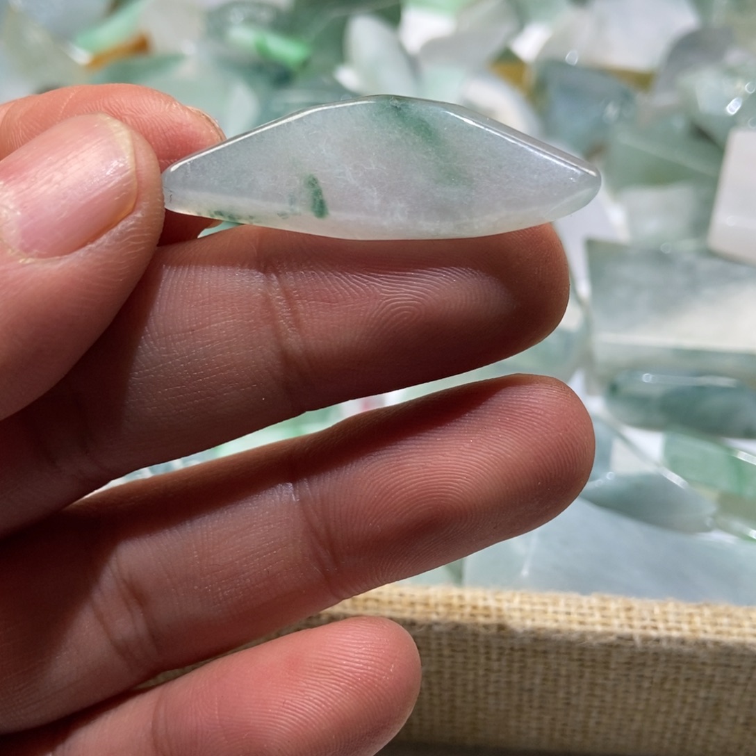 定制翡翠未镶嵌一***花