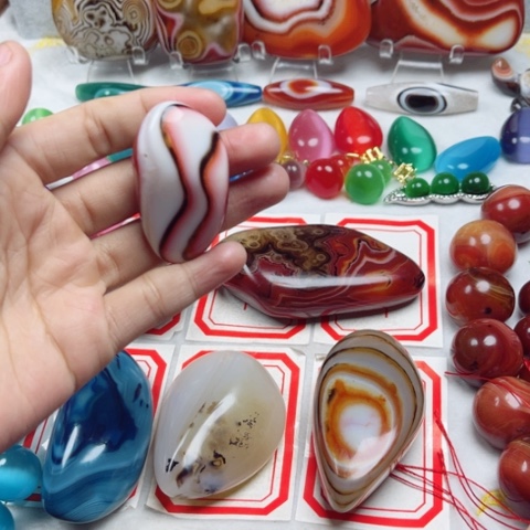 玛瑙/玉髓耳钉未镶嵌