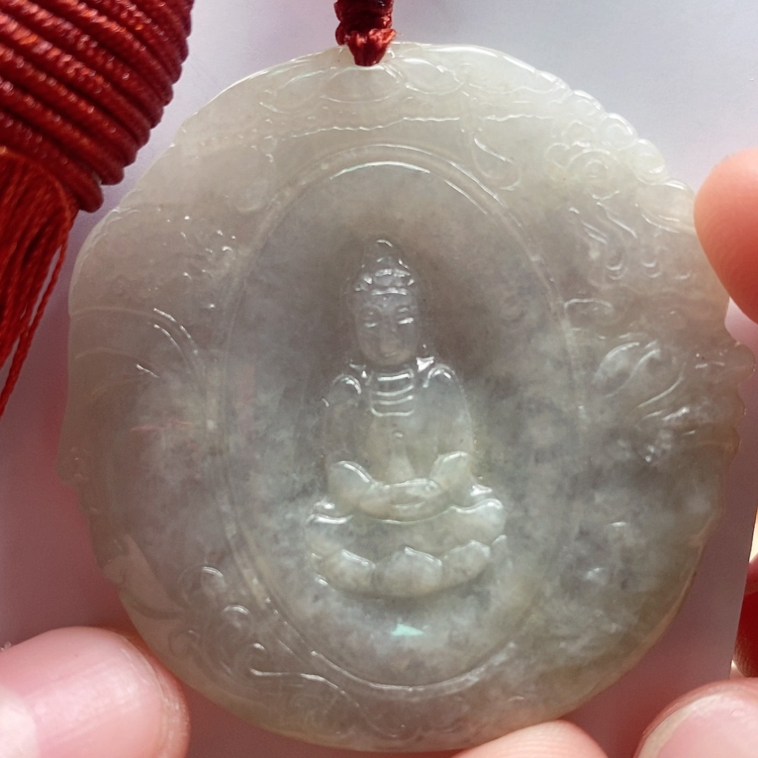 翡翠挂件未镶嵌翡翠