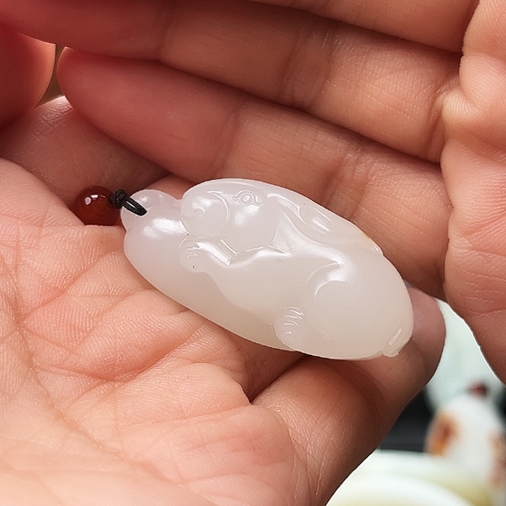 和田玉颈饰未镶嵌