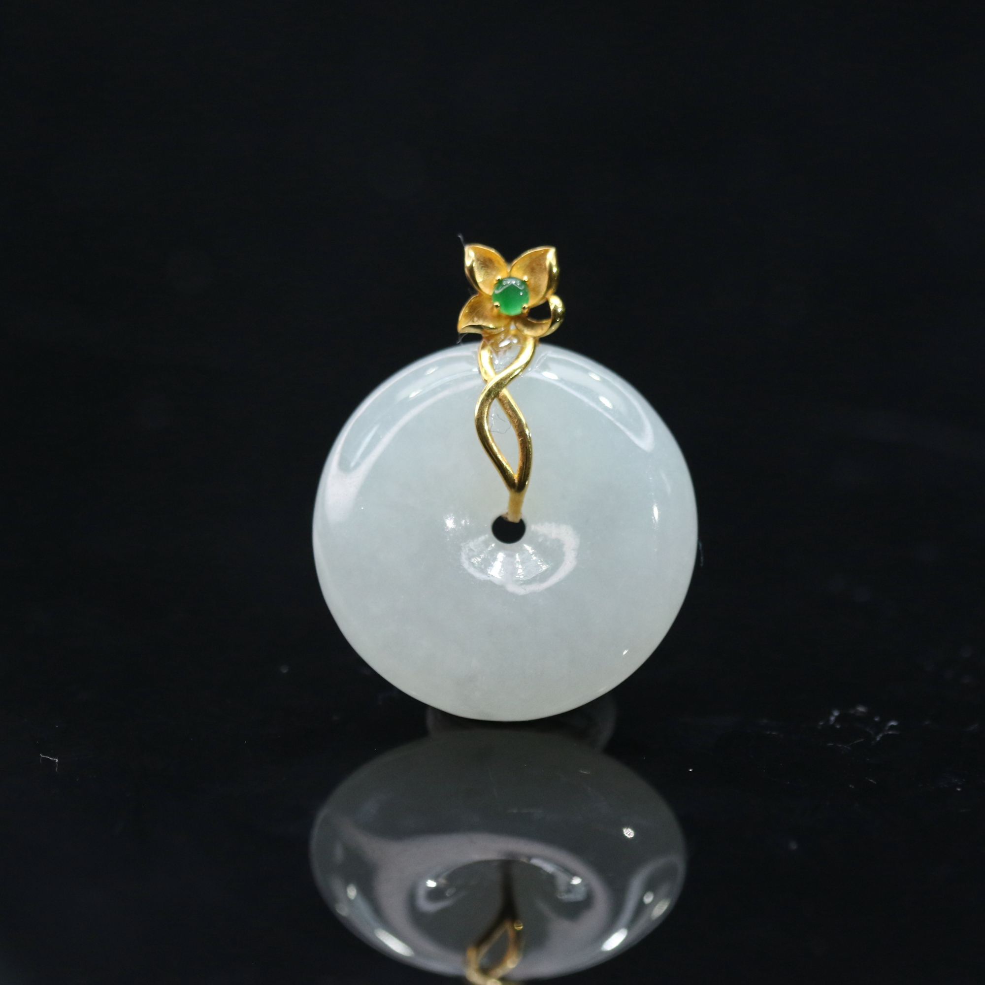 41天然缅甸翡翠A货18平安扣/300284/上海嘉禾拍卖