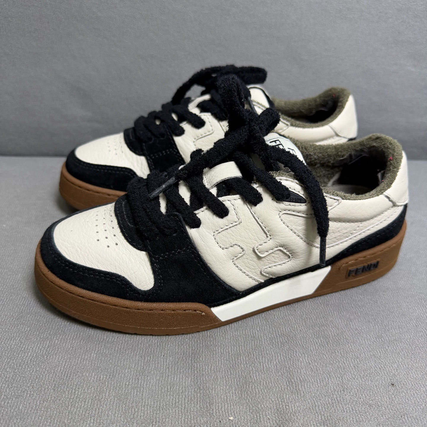 95新 FENDI/芬迪 38码 Match黑白熊猫低帮板鞋 240 原盒