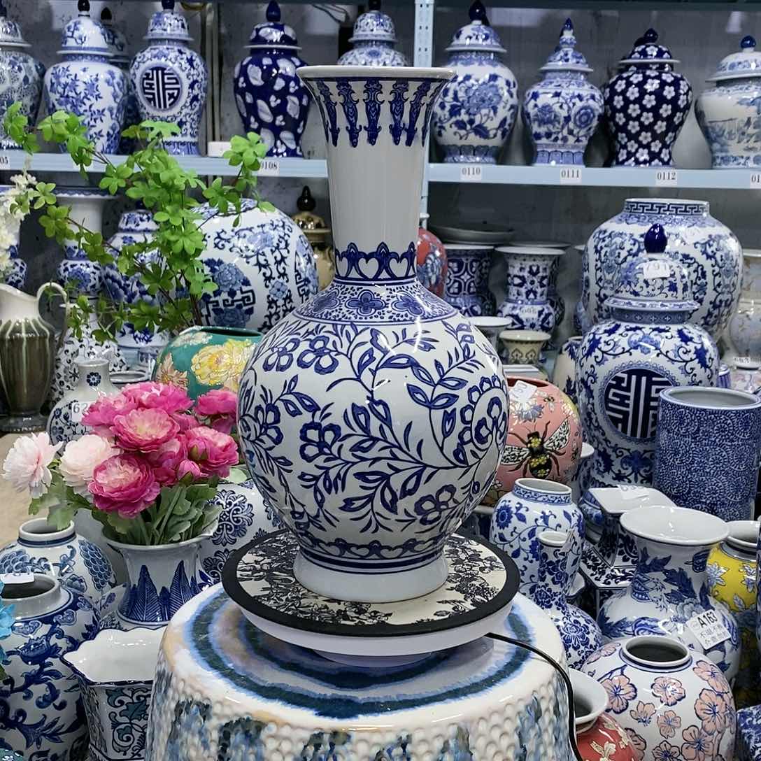 【闪购商品】摆件天球瓶瓷器……………………