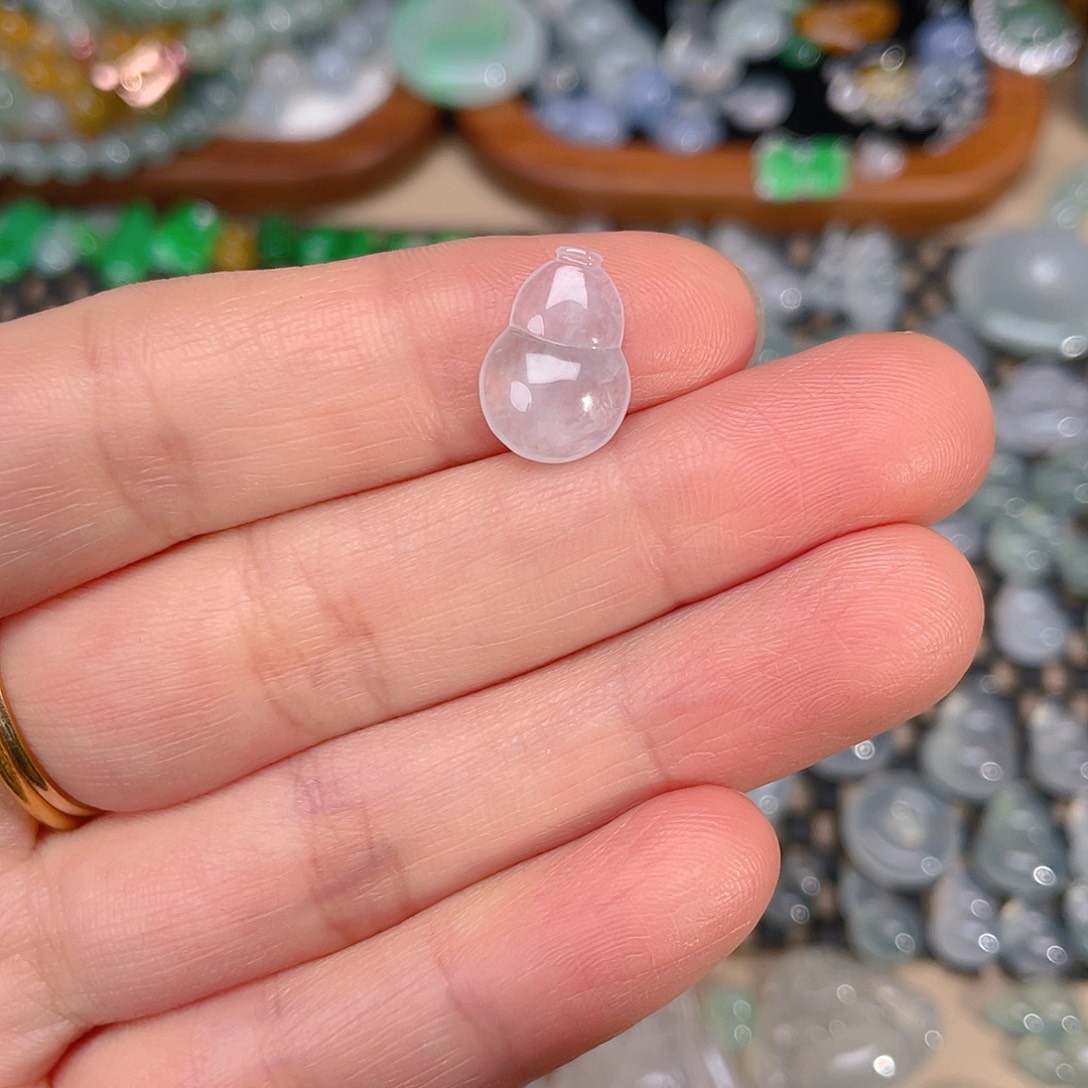 翡翠未镶嵌颈饰天然缅甸A货翡翠