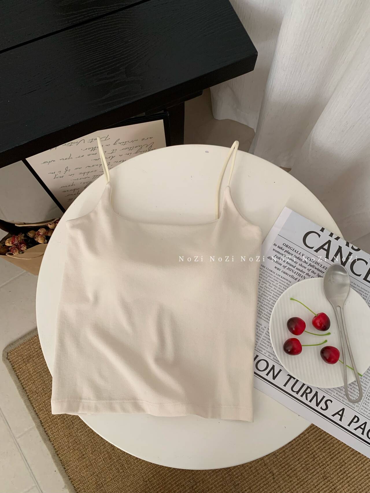 【NOZI】女装秋冬薄绒美背吊带带胸垫聚拢背心G3650