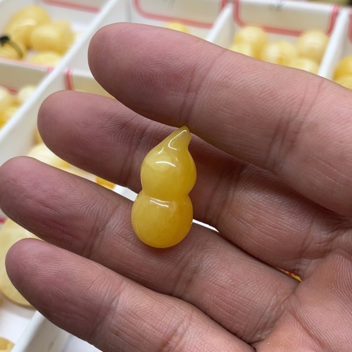 未镶嵌琥珀裸石葫芦