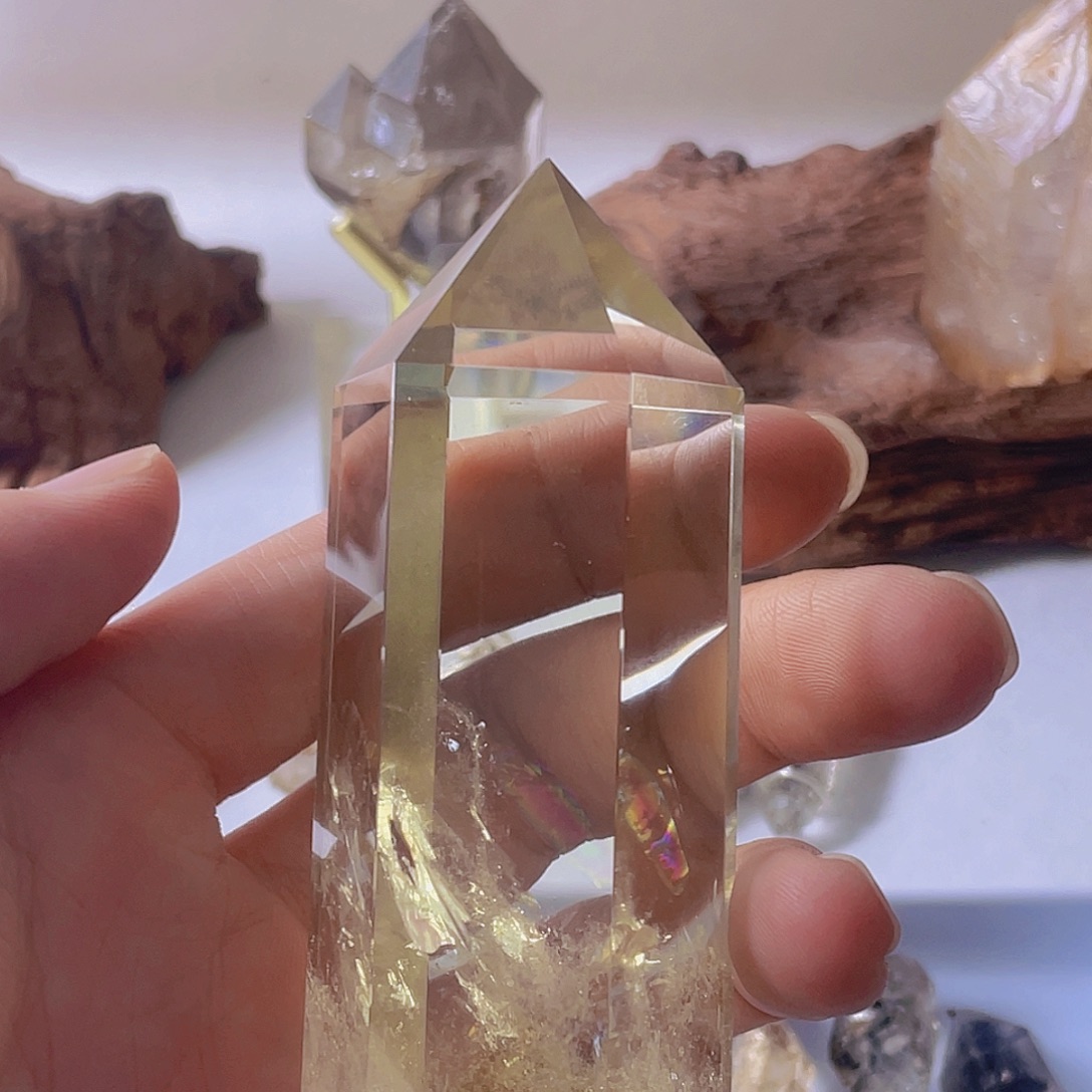 石材黄水晶柱打磨件140克
