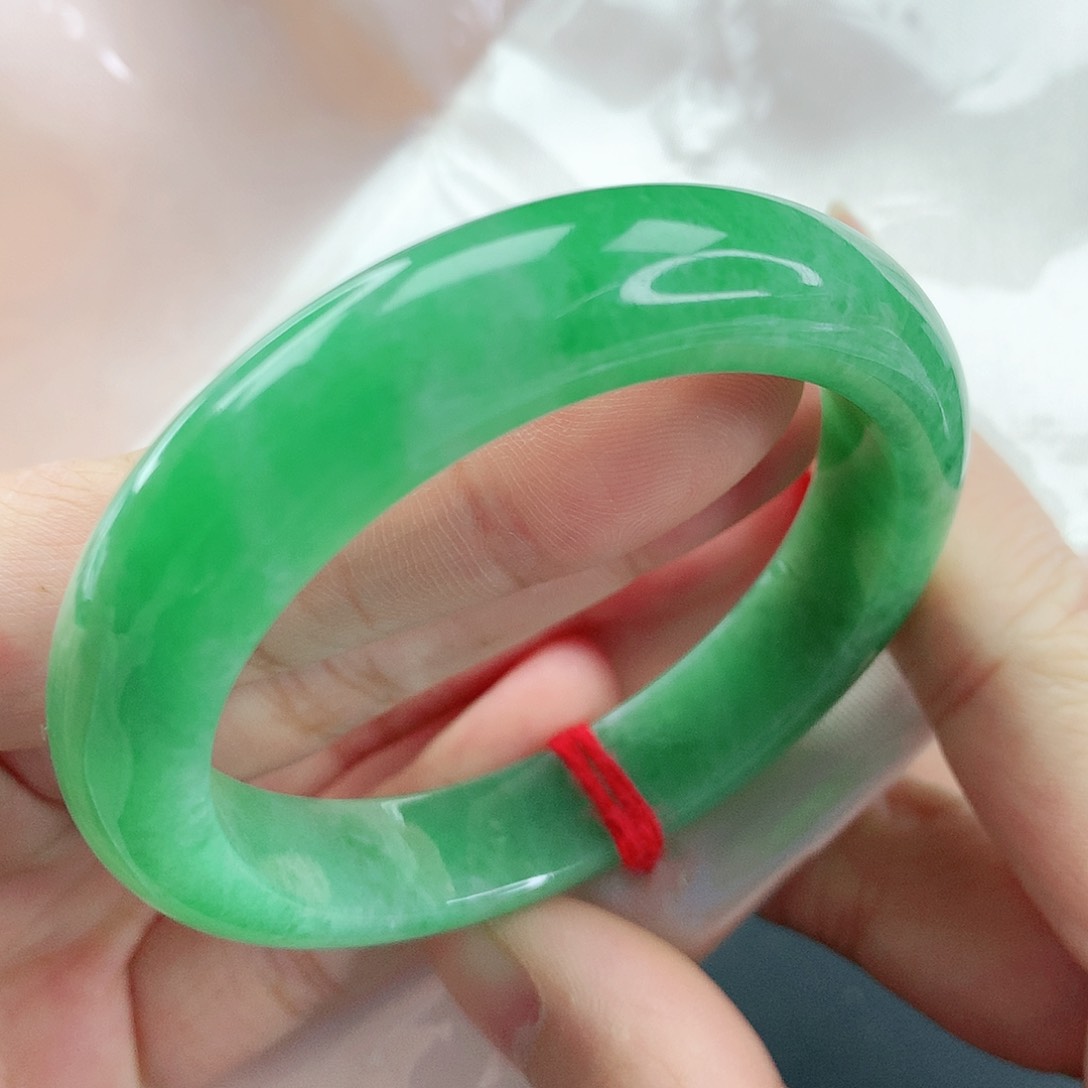 翡翠手镯（贵妃镯）未镶嵌遇**天，226