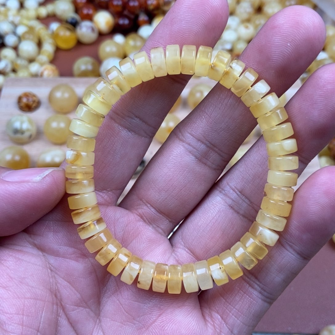 蜜蜡裸石未镶嵌蜜蜡